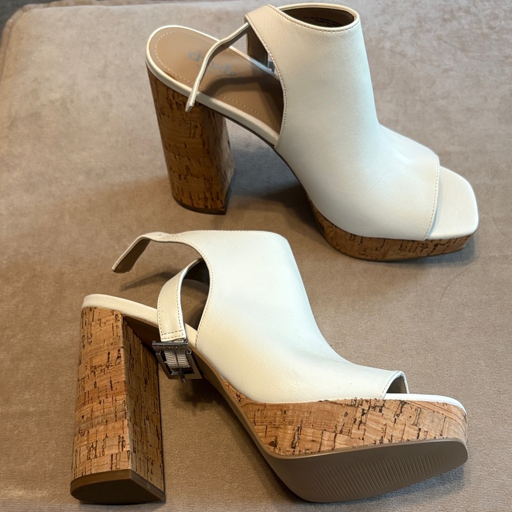 Charles David Cream Platform Sandals